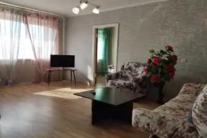 u ZhD i Avto Vokzalov i s krasivymi zakatami iz okna Flat, Vitebsk
