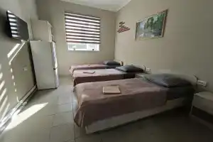 5-komn. kvartira na Sadovoy Flat, Shakhty