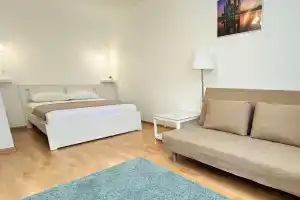 V Shage Ot Metro Apartments, Moscow