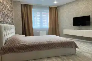 Na Ulitse Voinov-Internatsionalistov 14a Apartments