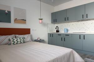 Malenkaya Da Udalenkaya Flat, Krasnodar