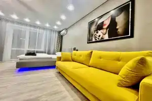 Sovremennaya V Tsentre Flat