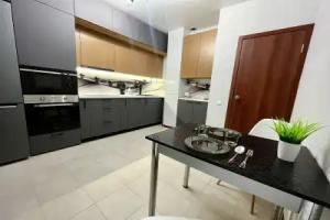 Layf Aparts 1 лom-ya na ul. Bezymyannaya 12 Flat, Zheleznodorozhnyy