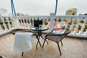 Prostornye S Bolshim Balkonom Apartments, Sochi