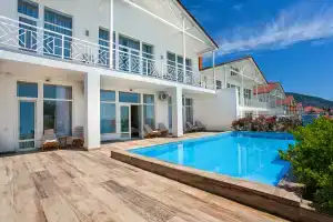 Gurzuflife Apartments