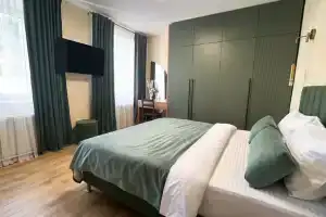 2kh Komnatnaya U Isaakievskogo Sobora Flat, St. Petersburg