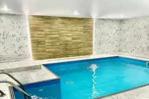 Alisa. Dom s basseynom i baney na drovakh Private house, Lipetsk