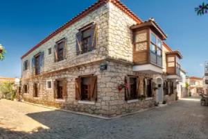 Flores Alacati Hotel, Ildir
