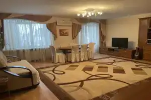 DIS Hotel, Nizhnekamsk