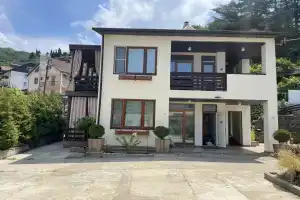 2 V Chastnom Dome Apartments