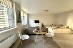 S Dizaynerskim Remontom Flat, Moscow