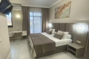 S Balkonom Zhivopisny Vid Na Gory Apartments, Lazarevskoye