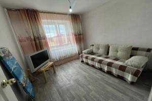 Na Ordzhonikidze, D.14 Flat, Lensk