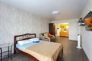 Studiya na Stroiteley s vidom na Tts Planeta Flat, Novokuznetsk