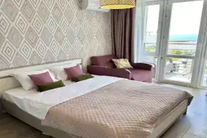 Leto s Panoramnym Vidom na More i Bukhty Apartments, Sevastopol