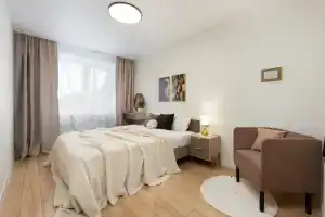 Trehkomnatnaya v Kurortnoy Zone Flat