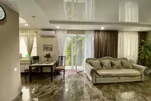 Raboche-Krestyanskaya Street 7 Apartments, Volgograd