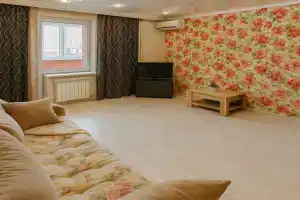 Uyutnaya Na Frunze 7/6 Flat, Buzuluk