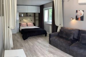 Lastochkino Gnezdo Flat, Velikiy Novgorod