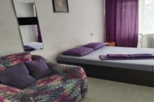 Uyutnaya Odnokomnatnaya s Balkonom Flat, Achinsk