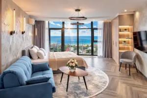 Stil Zolotye Peski Luchshie Emotsii V Alushte Vid Na More S 13 Etazha Apartments, Alushta