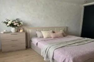 Vasha Idealnaya s Parkovkoy Flat, Angarsk