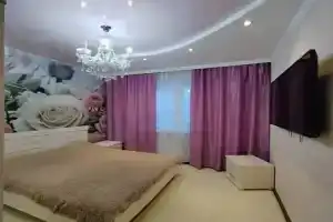 Trekhkomnatnaya Vozle Trts Aura Flat, Surgut