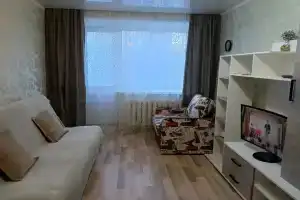 Na Ulitse Zaslavskogo 35 Flat, Serov