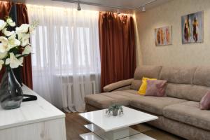 Semeynaya Flat, Bor