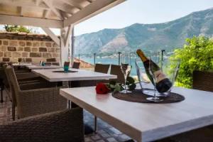 Hotel Sara, Kotor
