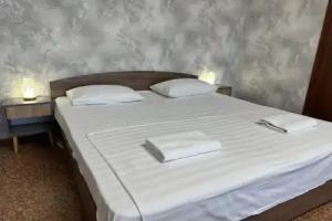 V Gosti! Na Pionerskom 62 (6 etaszh) Apartments, Novokuznetsk