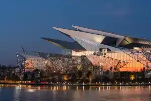 Prostornaya 3-komnatnaya kvartira u teatra Kamala i naberezhnoy Kabana Flat, Kazan