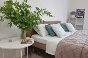 Prostornaya Uyutnaya I Sovremennaya Studiya Na Rodonitovoy 35 Flat, Ekaterinburg