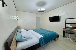 Na Baumana 4 Apartments