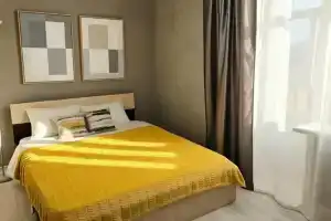 Na Pobedy 32 Flat, Serov