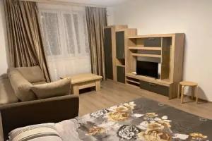 Na Entuziastov 36B Flat, Ekaterinburg