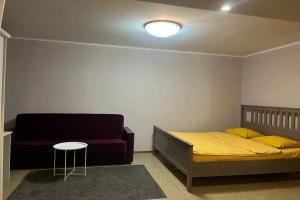 Studiya V Stalinskom Dome Flat, Barnaul