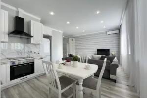 Dvukhkomnatnye LUX Flat, Pavlodar