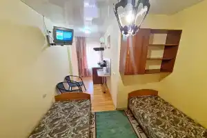 Studija Nomera na Pljazhe 146/5 do berega 40 metrov s kuhnej Flat, Yeysk