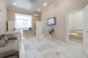 Ryadom S Bayantau Flat, Pavlodar