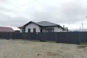 Dom Yesenina 18 Lodging house, Mostovoye