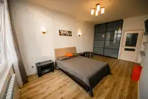 Provence Apartments, Gelendzik