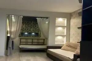 Dvukhkomnatnaya V Tsentre Sopmovo Flat, Nizhniy Novgorod