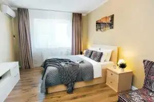 UzorAparts Prostornaya Evrodvushka Plyazha Aleksino s Vidom na Zakat  Apartments, Novorossijsk