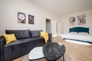 Plyuschikha 18 Apartments, Moscow