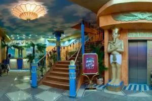 Faraon Hotel, Kiev