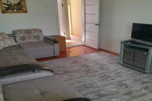 Dvukhkomnatnaya Kvartira Na Naberezhnoy Flat