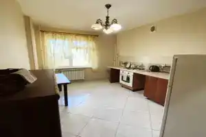 1komn Lermontova Ryadom S Parkom Flat, Yakutsk