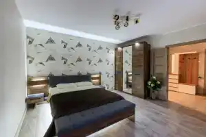 Sutki-24 Apartments, Tobol'sk