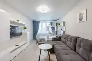 KvartirkaPlaZa Na Ulitse Revolyutsionnaya 101V Korpus 1 Apartments, Samara